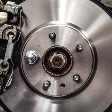 Best Brake Pads for Ford F-150 2018 (For Smooth, Vibration-Free Braking)